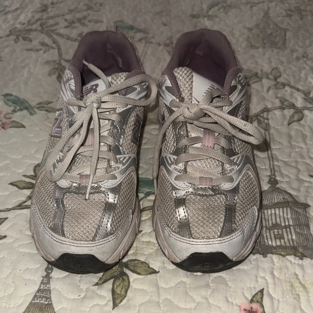 New Balance Women's Athletic Sneakers in Light Gray and Pink